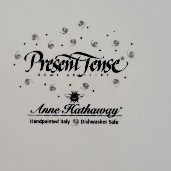 Holly Jolly Salad Plate Hand Painted in Italy, by Anne Hathaway Present Tense - Picture 6 of 8